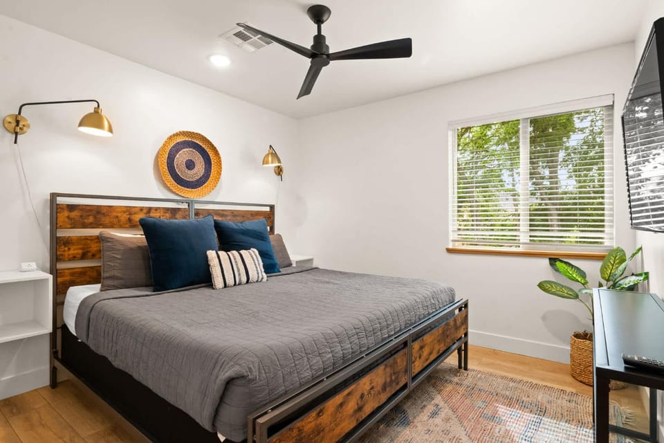 Near Downtown Stylish 2BR With Amazing Patio - #2 House in Moab
