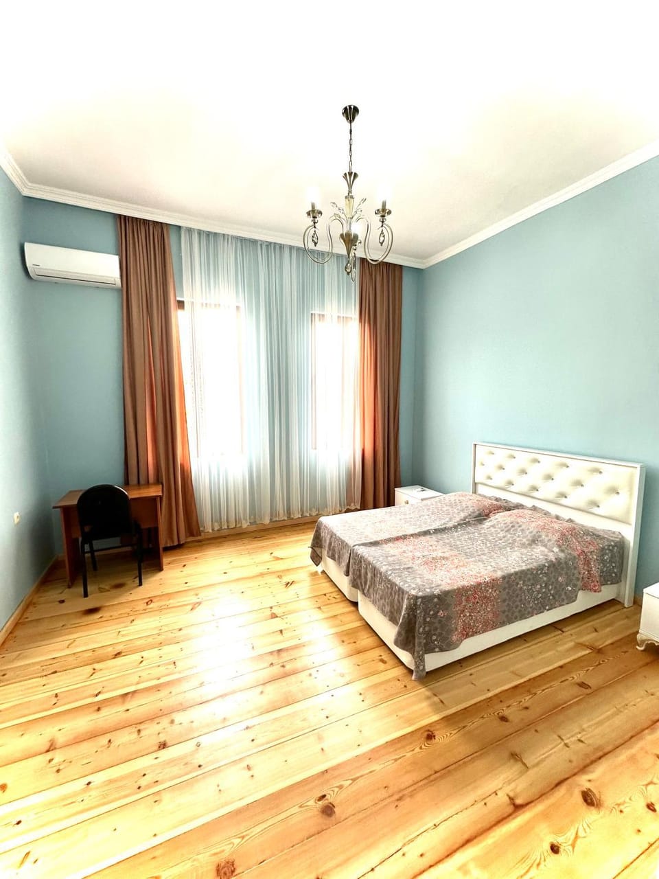 Bedroom, air conditioner