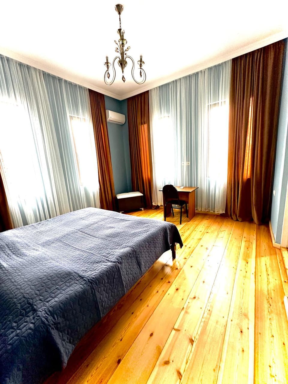 Bedroom, air conditioner