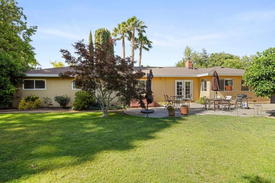 Property building, Patio