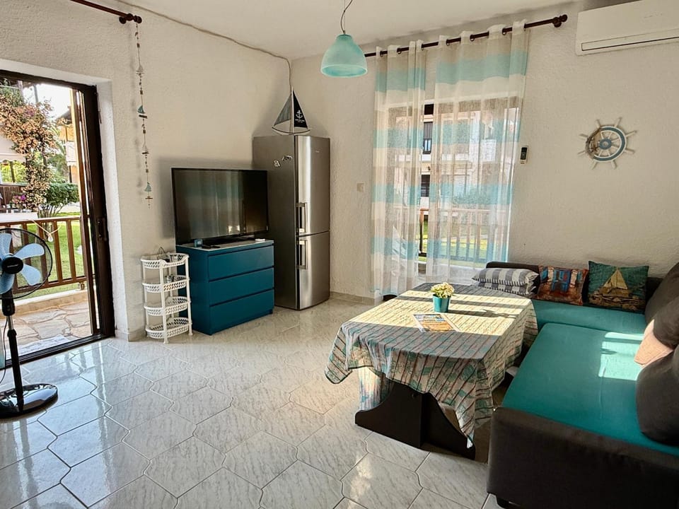 Apartment with sea view in Pefkohori. Apartment in Halkidiki