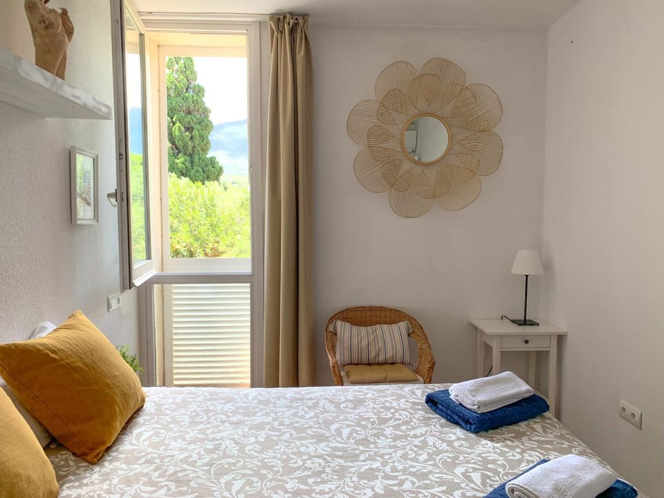 Habitación céntrica con Aire Acondicionado Baño privado Nevera Vacation rental in Cadaqués