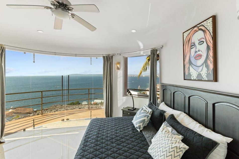 Patio, Natural landscape, Balcony/Terrace, Bedroom, Sea view