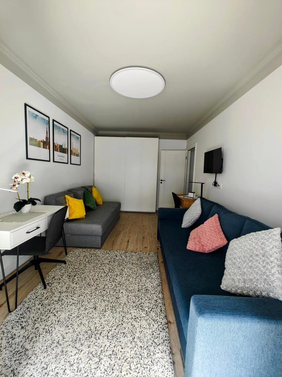 Communal lounge/ TV room