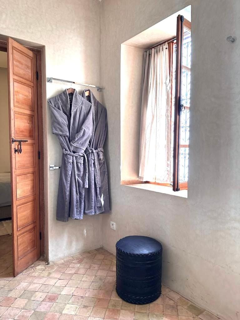 Bathroom, towels, wardrobe