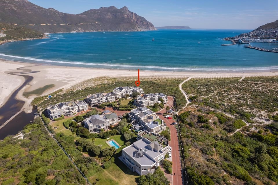 Nearby landmark, Neighbourhood, Natural landscape, Bird's eye view, Beach, Mountain view, Sea view