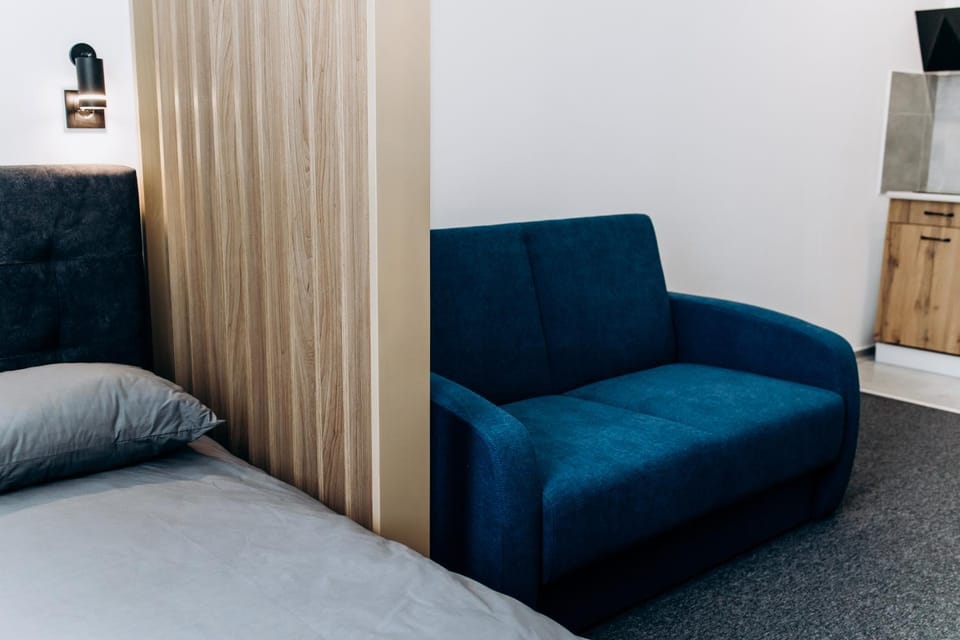 Bed, Photo of the whole room, Seating area