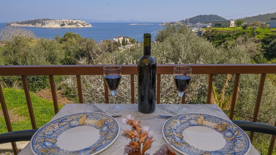 Natural landscape, Balcony/Terrace, Sea view