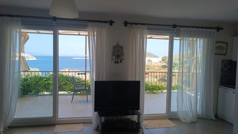 Mimas Home House in İzmir Province