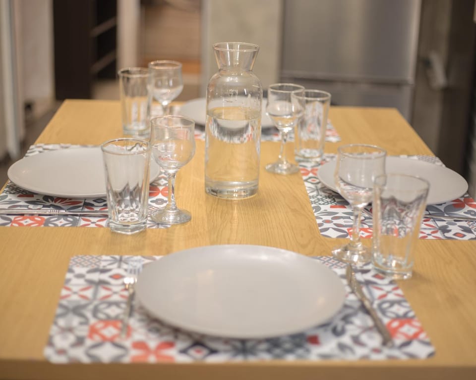 Food and drinks, Dining area, Drinks