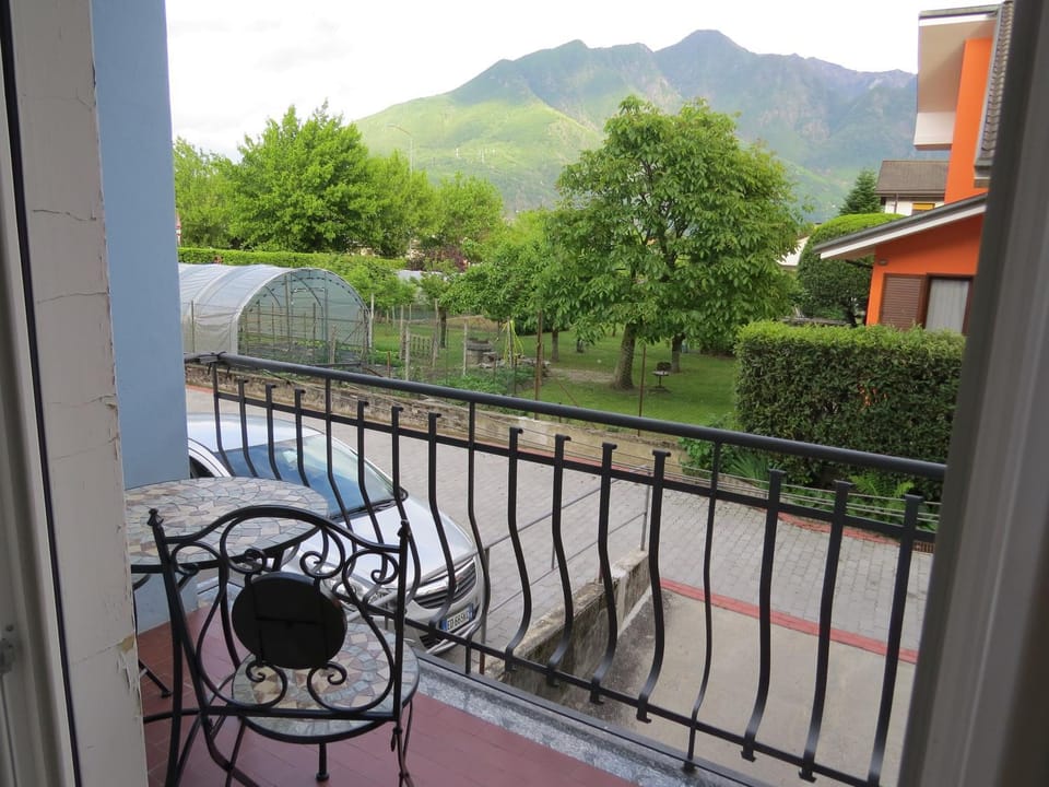 CASA MICHELA PARKING FREE Domodossola Apartment in Domodossola