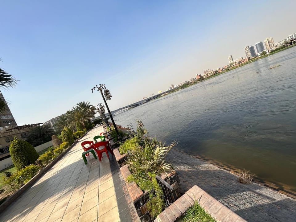 Nearby landmark, Day