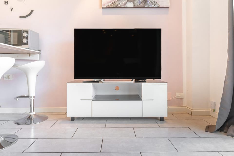 Communal lounge/ TV room, TV and multimedia