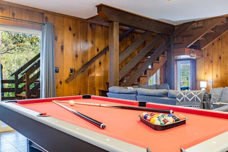 Billiard, Seating area