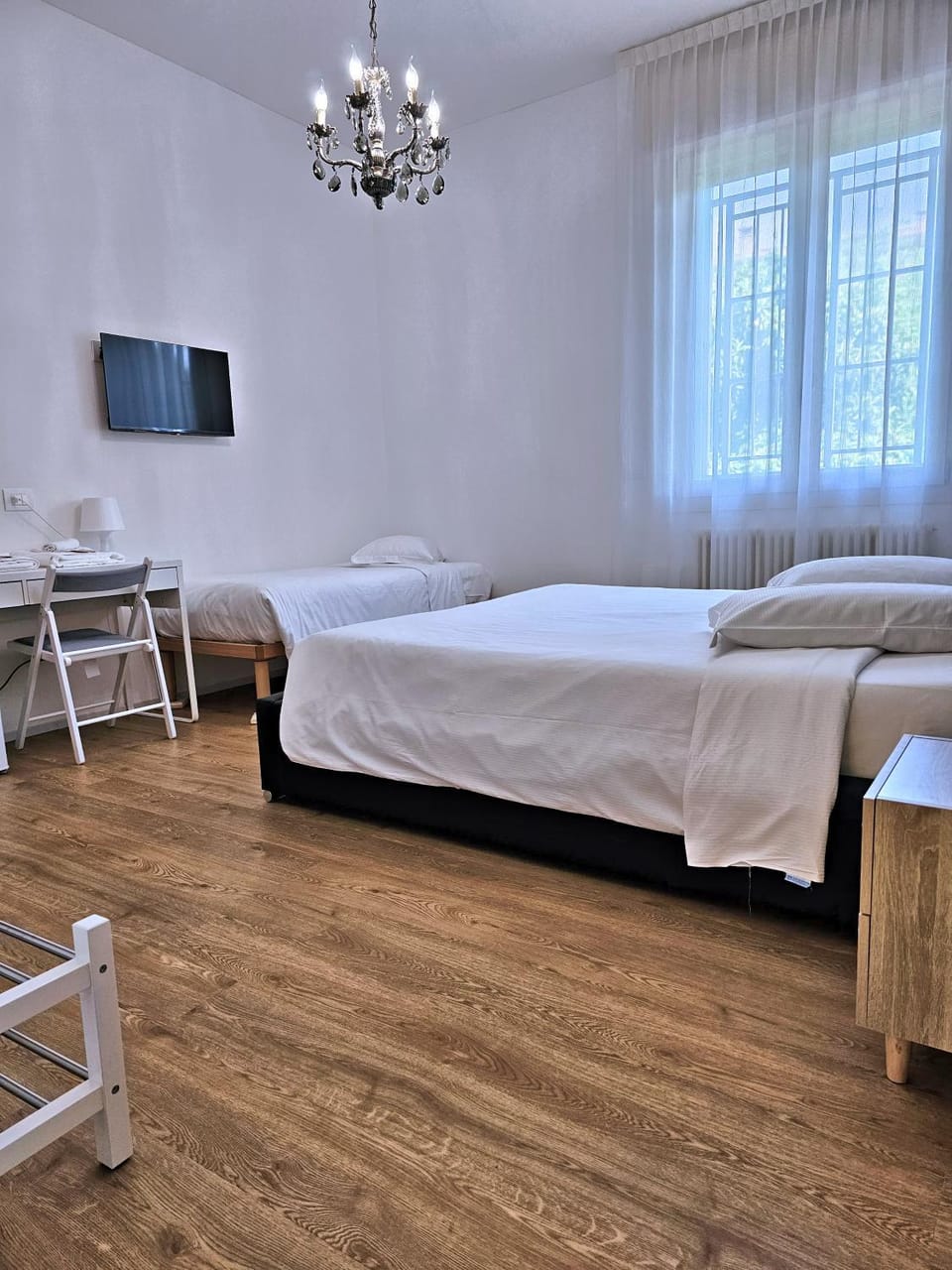 Communal lounge/ TV room, Bed, TV and multimedia, Photo of the whole room, Evening entertainment, Bedroom