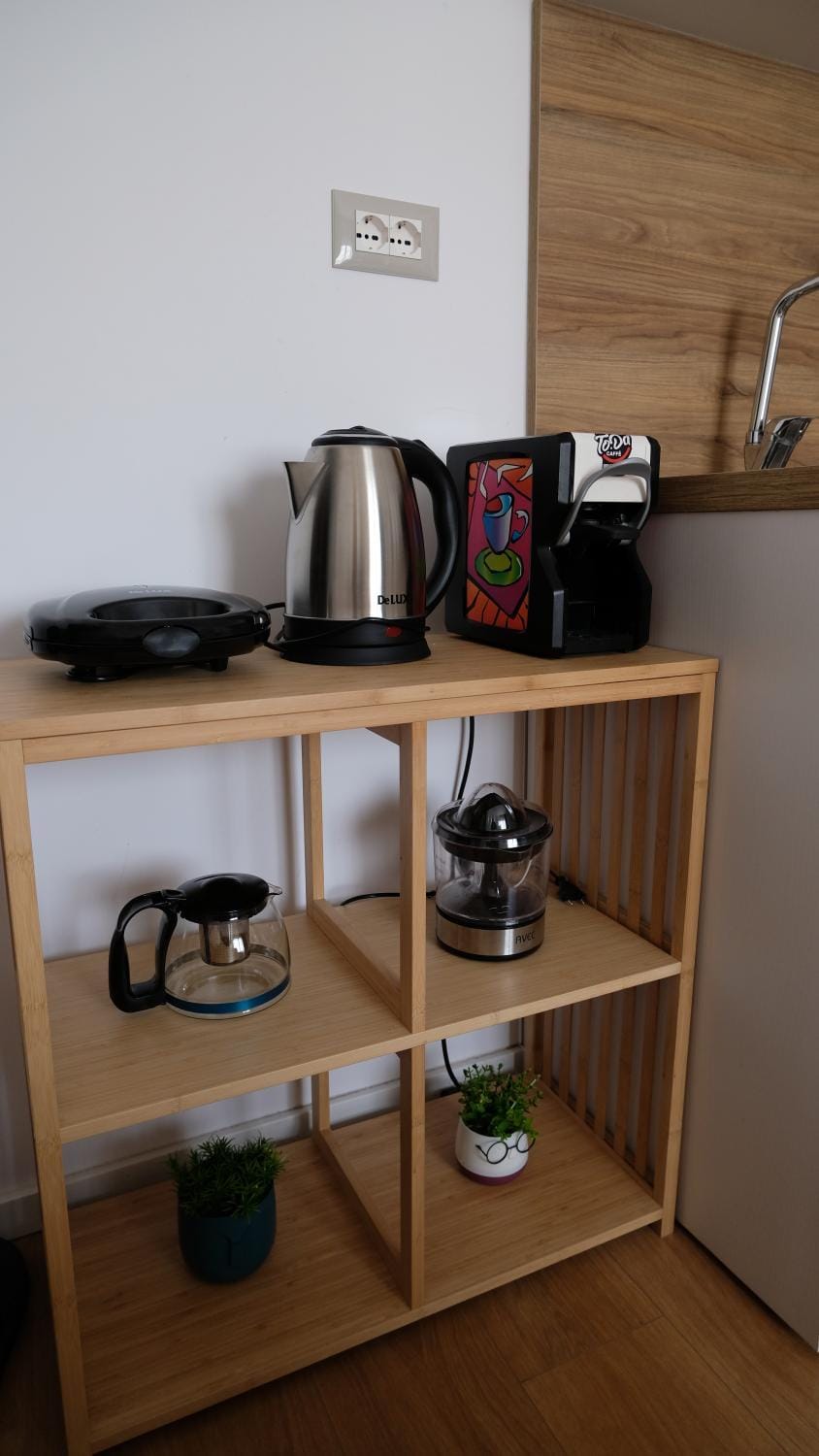 Coffee/tea facilities, toaster