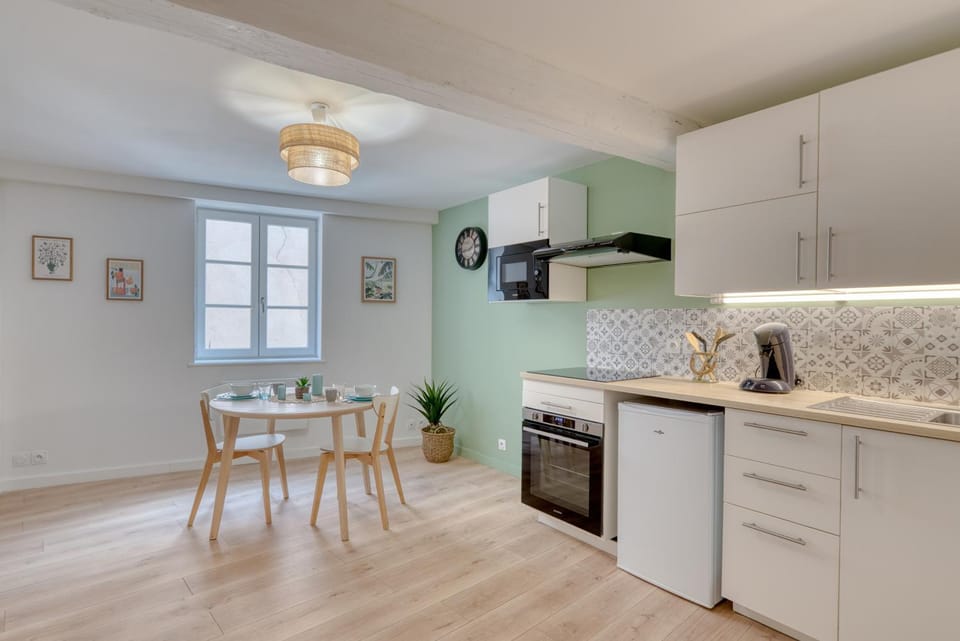 Living room, kitchen