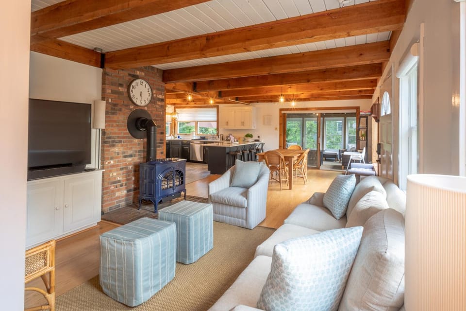 Pool & Screened Deck! Home 2 Mi to Mashpee Commons House in Mashpee