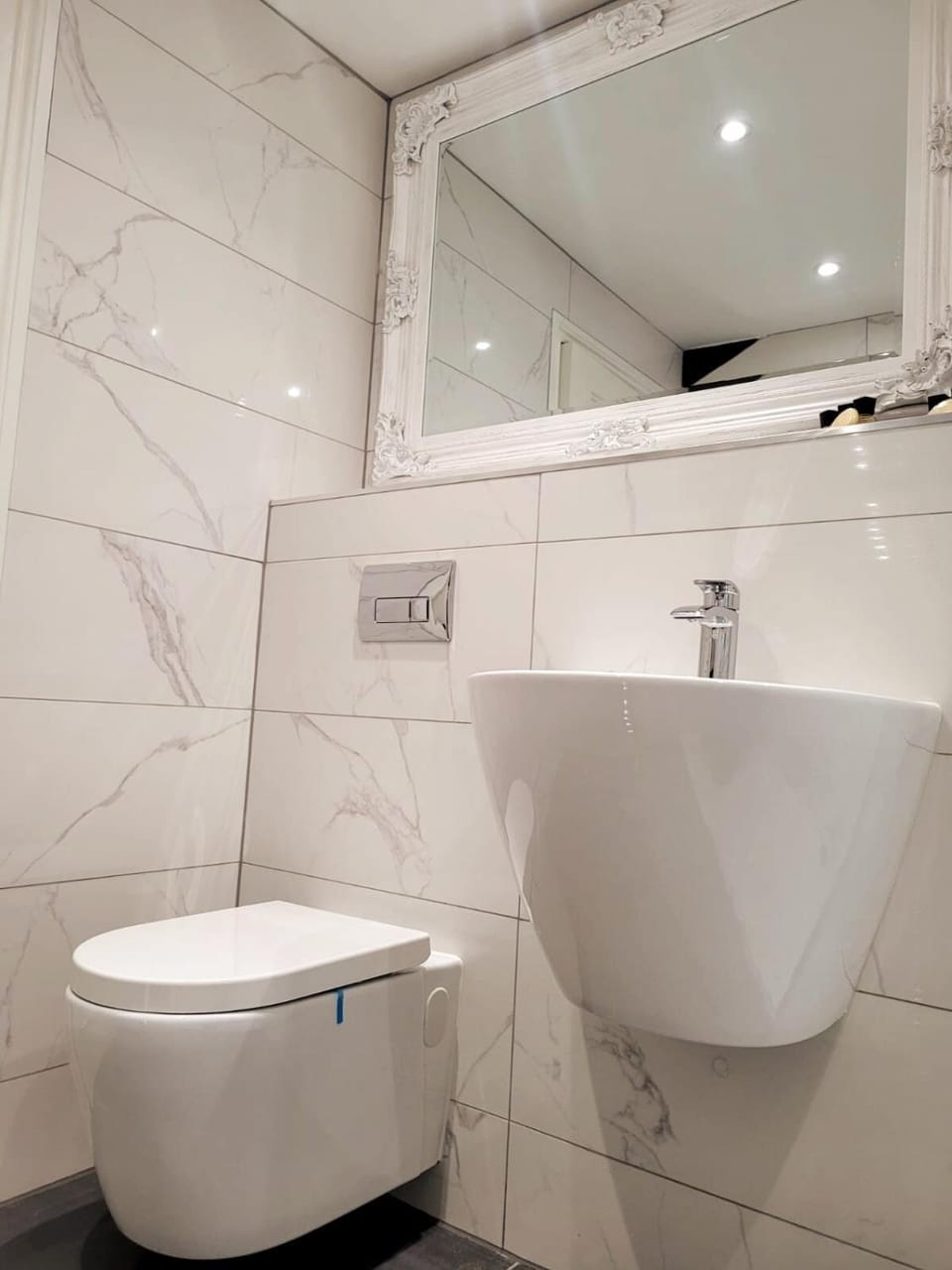 Luxury Penthouse on Waterside Knaresborough Apartment in Borough of Harrogate