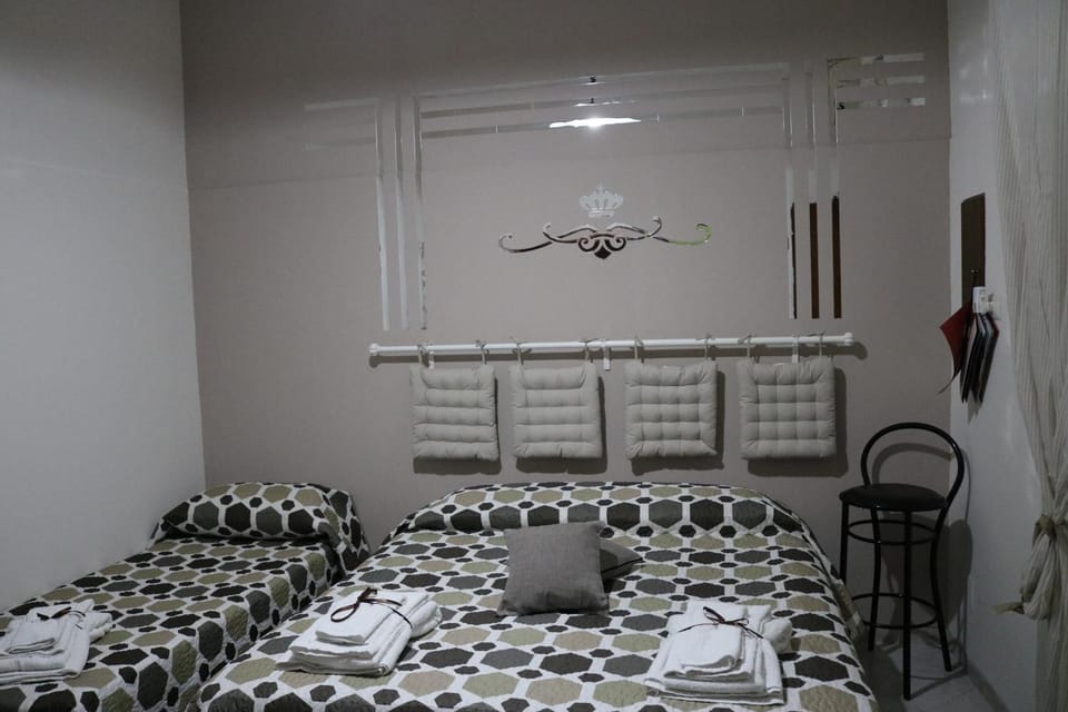 Bed, Photo of the whole room, towels