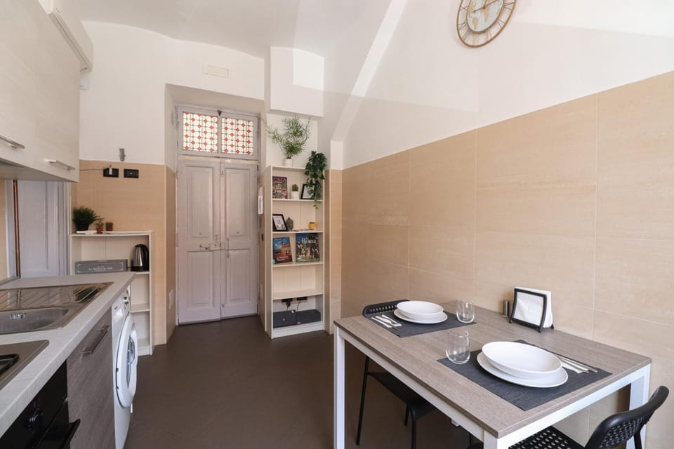 Kitchen or kitchenette, Dining area, pet friendly, stove