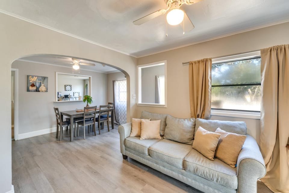 Quiet Apt: Walk to Daytona Beach + Water Park! Apartment in Florida