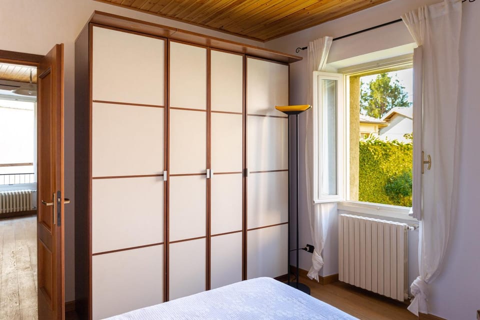 Bedroom, wardrobe