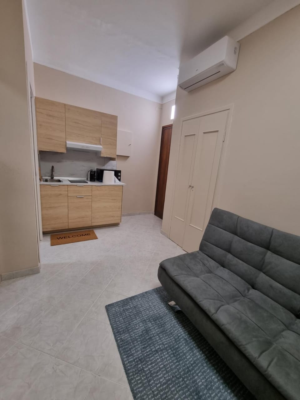 Living room, air conditioner