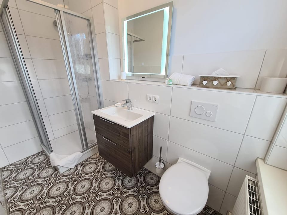 Shower, Toilet, Bathroom