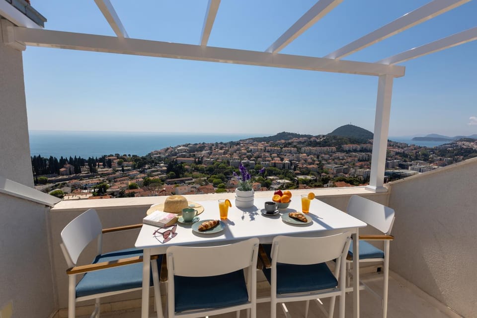 View (from property/room), Balcony/Terrace, Sea view