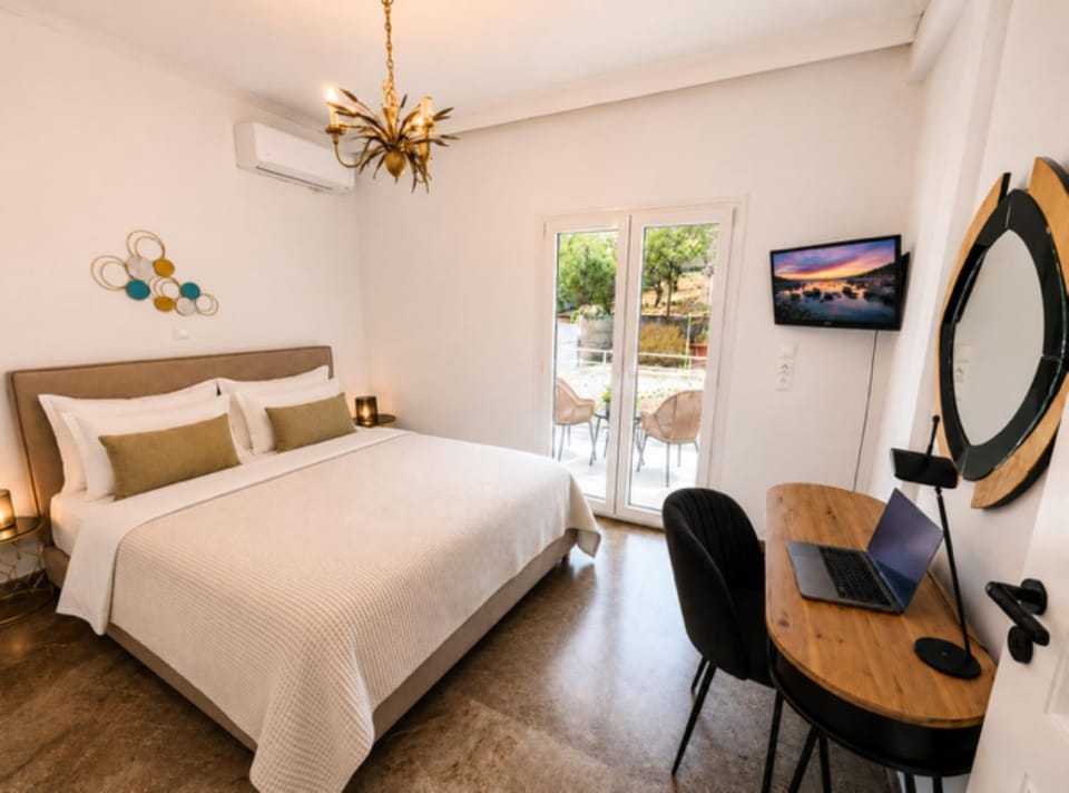 TV and multimedia, Bedroom, Mountain view, Location, air conditioner