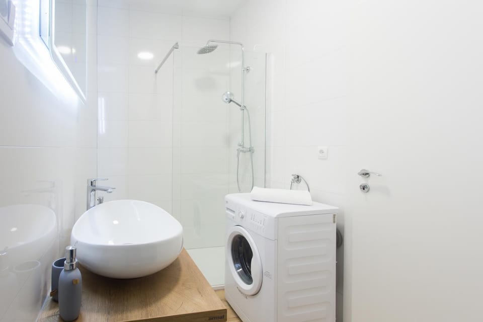 Shower, Bathroom, washing machine
