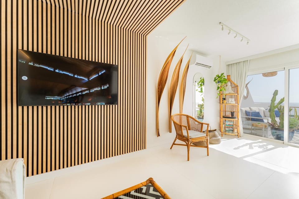TV and multimedia, Living room, Seating area, Dining area, Evening entertainment