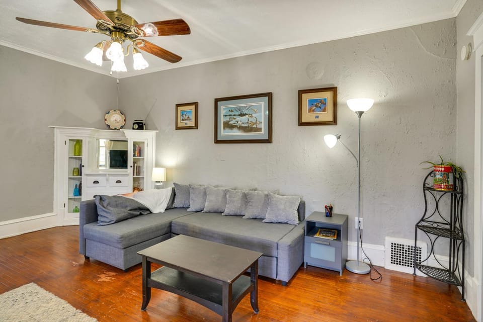 Snowmobile Trail On-Site: Lakefront Mound Apt! Apartment in Mound