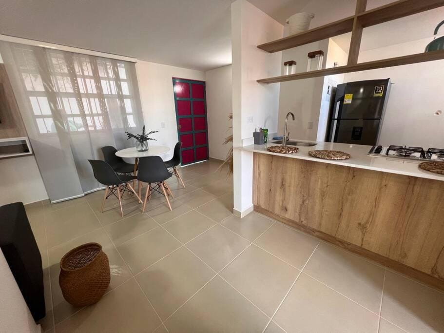 Apto Nuevo, Tranquilo a 5 min Plaza Principal Apartment in Guatapé