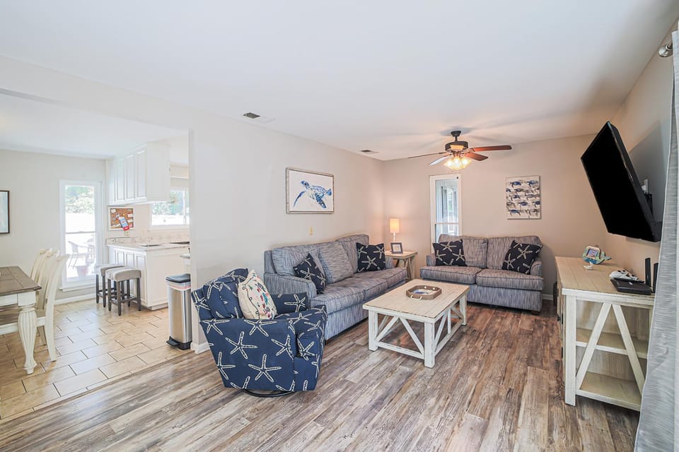 16 Pelican House in North Forest Beach