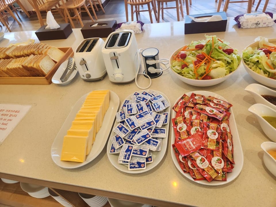 Breakfast, Buffet breakfast