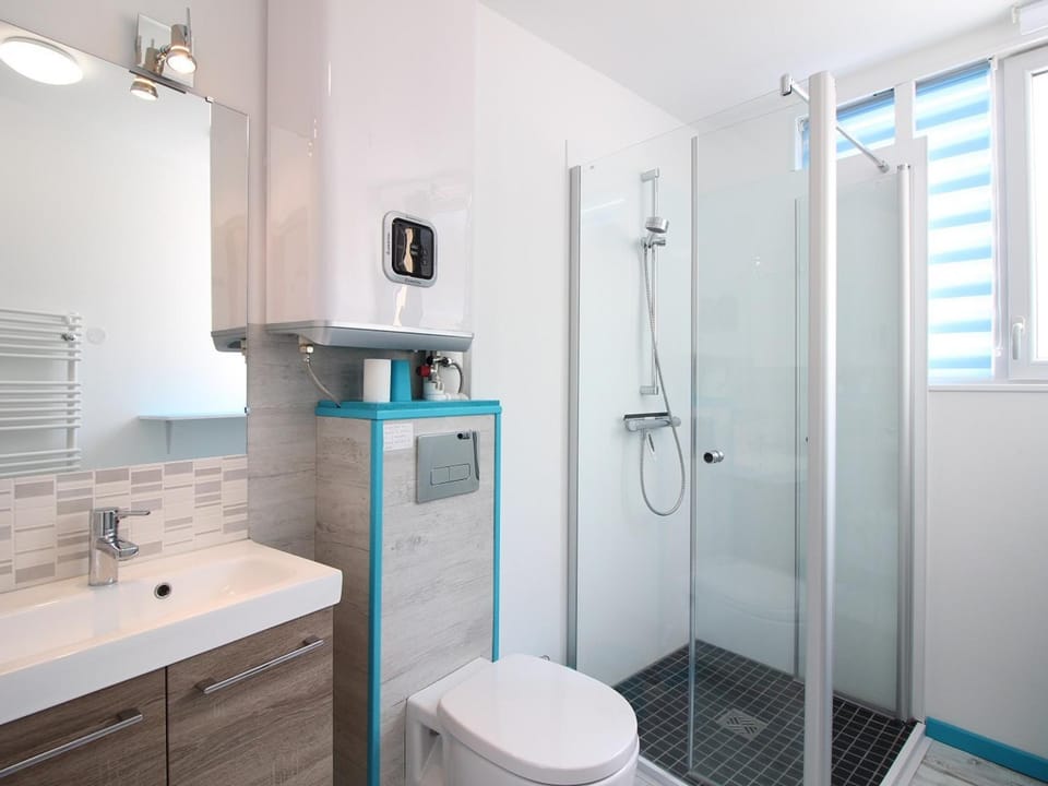 La Bourboule : Agréable T2 avec Terrasse, Balcon et Wifi - Proche Centre et Thermes - FR-1-608-245 Apartment in Auvergne-Rhône-Alpes