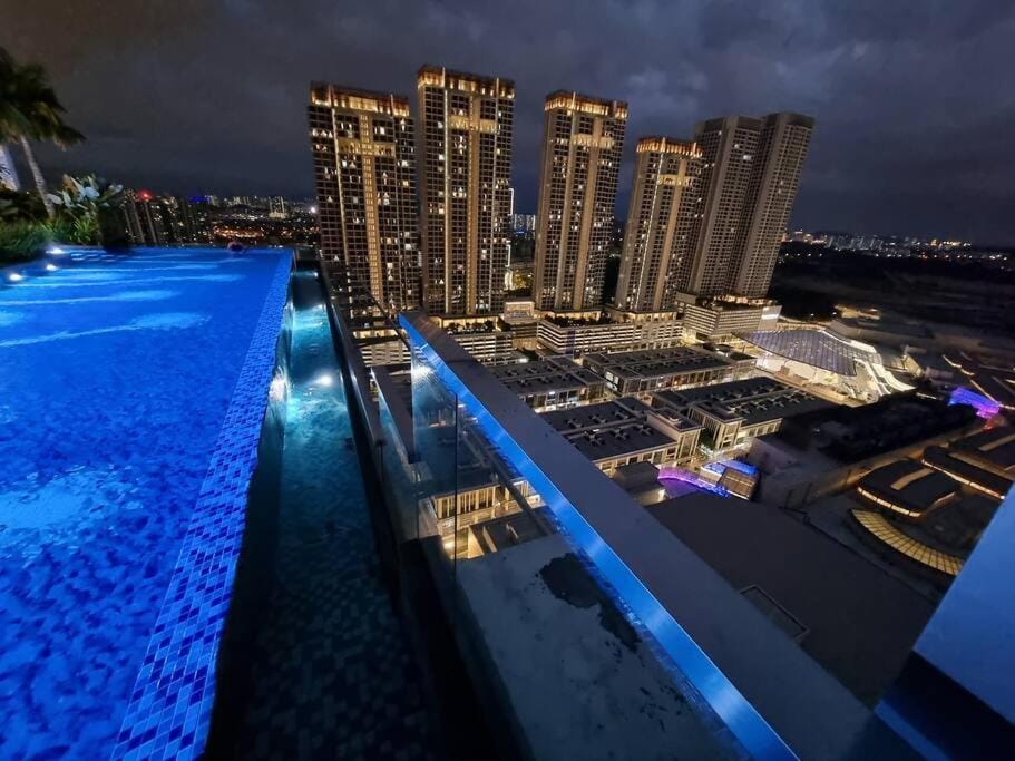 FREE Parking REVO 2 Bedrooms Bukit Jalil L28 Apartment in Federal Territory of Kuala Lumpur