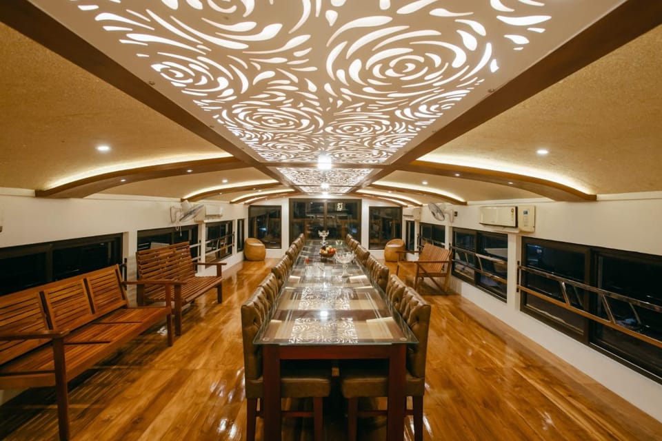 Restaurant/places to eat, Banquet/Function facilities