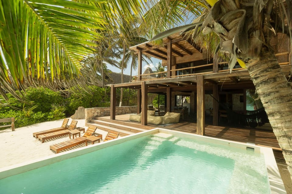 Balcony/Terrace, Balcony/Terrace, Dining area, Swimming pool