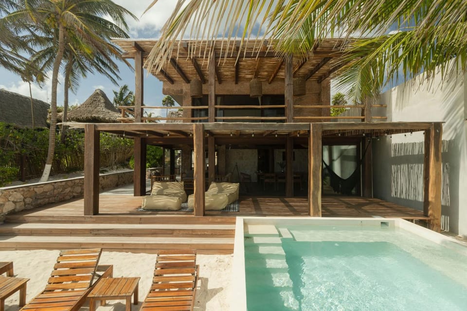 Balcony/Terrace, Balcony/Terrace, Dining area, Swimming pool