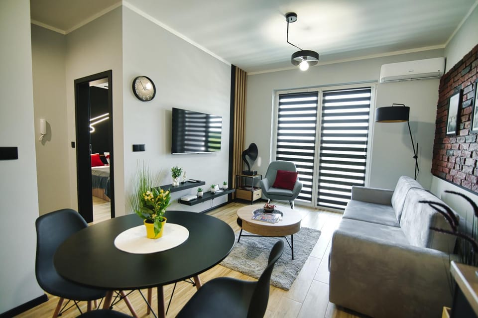 TV and multimedia, Living room, Dining area