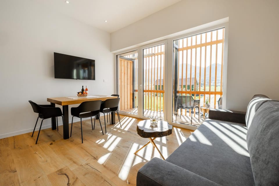 TV and multimedia, Balcony/Terrace, Living room, Dining area
