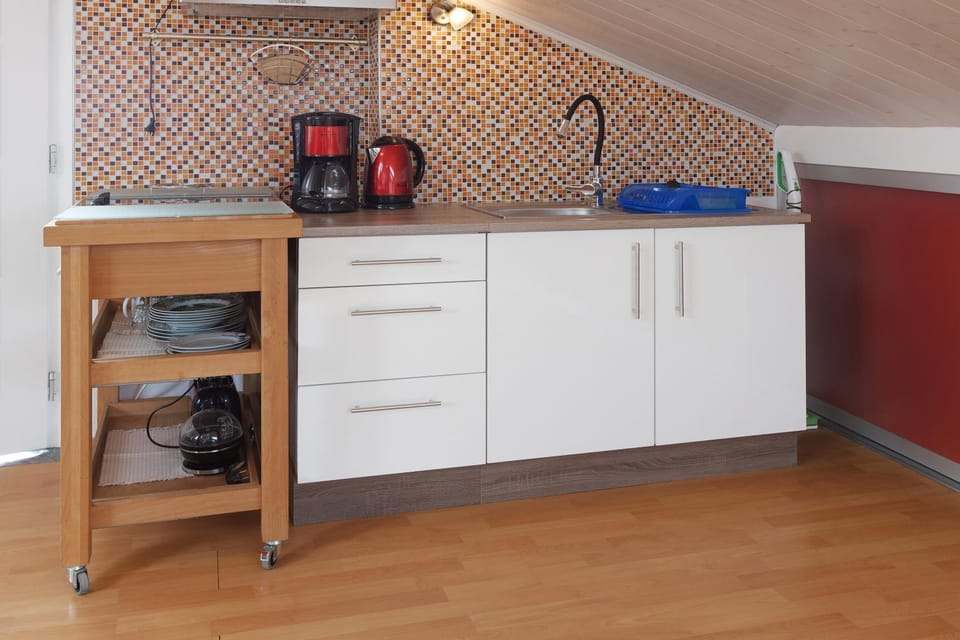 Kitchen or kitchenette, Living room