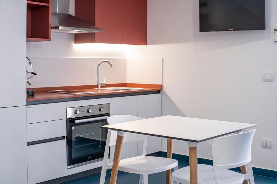 Kitchen or kitchenette, Dining area, pet friendly, stove