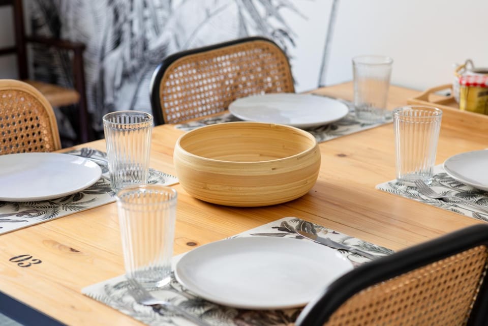 Dining area, kitchen