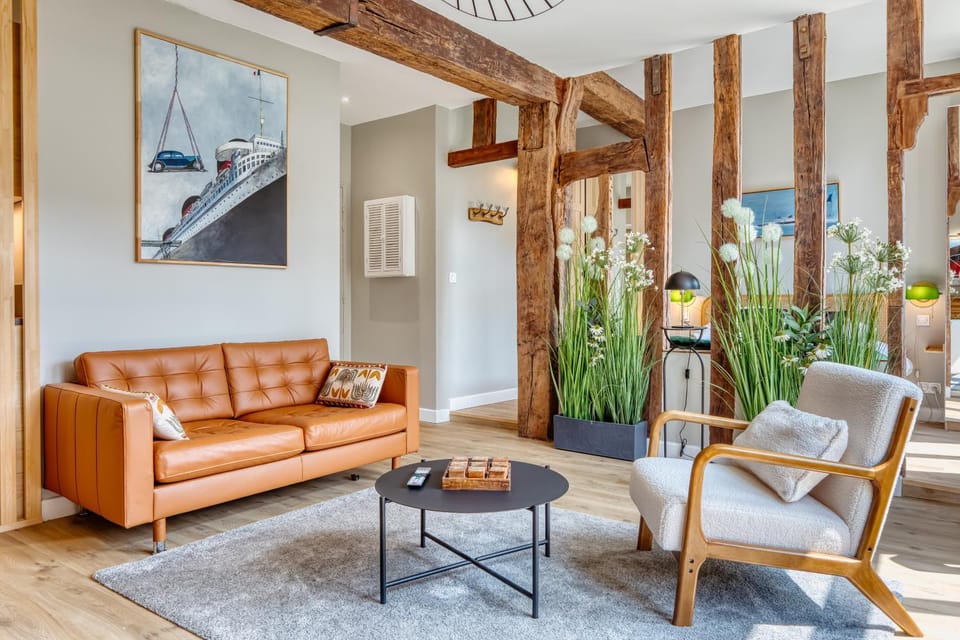 Living room, Decorative detail, Seating area