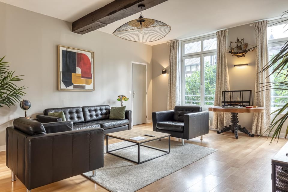 View (from property/room), Living room, Seating area, Garden view