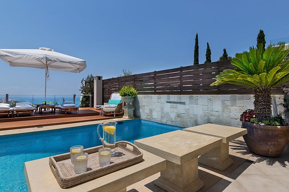 Patio, Day, Natural landscape, View (from property/room), Pool view, Sea view, Swimming pool, Swimming pool, sunbed